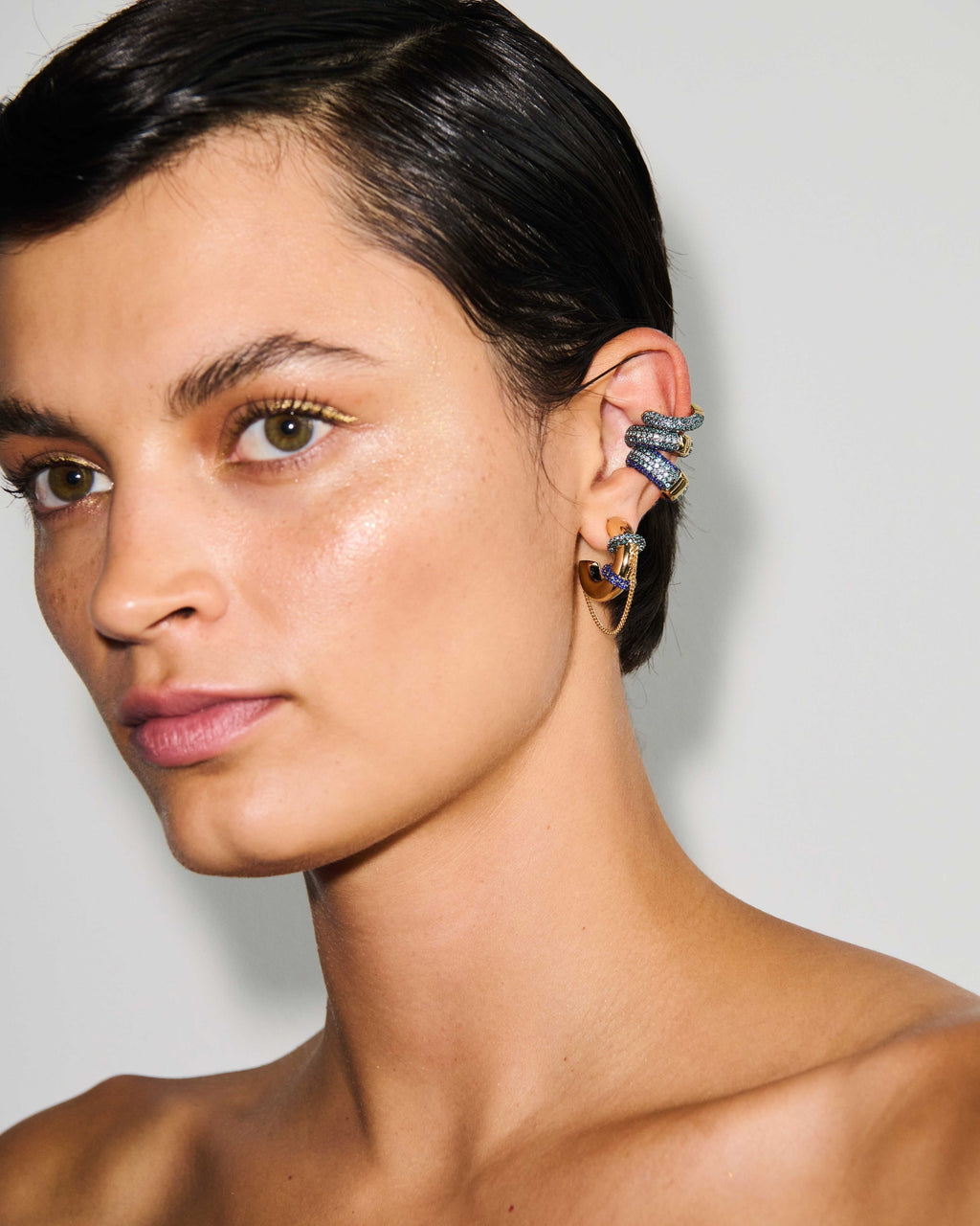 Eva Pavé Ear Cuff