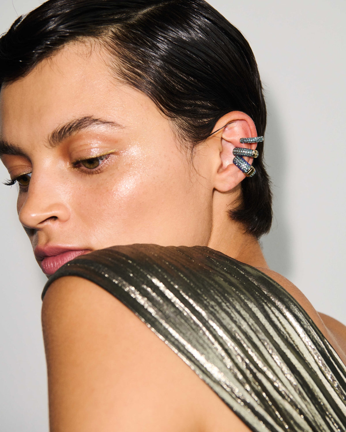 Eva Pavé Ear Cuff